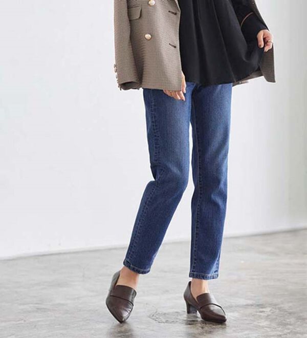 Pierrot（ピエロ）の「【Ｍ～３Ｌ】ストレッチスリムテーパードデニムパンツ（フルレングスパンツ）」｜ブルー