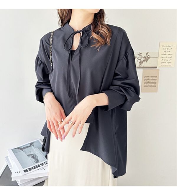 GeeRA（ジーラ）の「イレギュラーヘムスキッパーネックシャツ（シャツ）」｜詳細画像