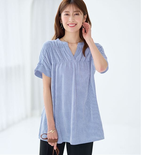 alotta（アロッタ）の「さらっと軽い綿混ストライプギャザーチュニック（チュニック）」｜ブルー系