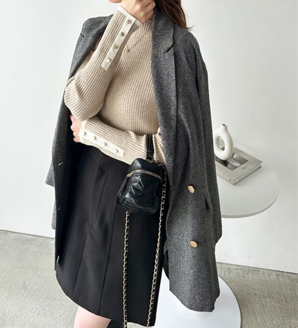 GeeRA（ジーラ）の「袖口ボタン配色ボートネックリブニット（ニット・セーター）」｜詳細画像