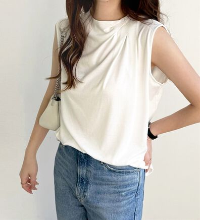 GeeRA（ジーラ）の「ドレープデザイントップス（カットソー）」