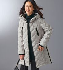 BELLUNA（ベルーナ）の「シームレスダウン配色使いコート（ロングコート）」