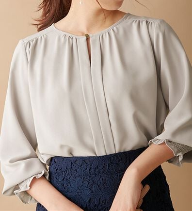 alotta（アロッタ）の「前後２ＷＡＹギャザーブラウス（ブラウス）」