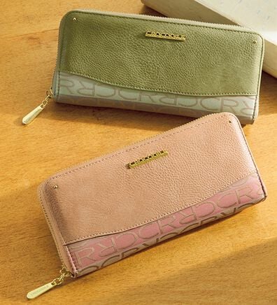 BELLUNA（ベルーナ）の「＜クロコダイル＞ジャカード織使い長財布（財布・パスケース）」