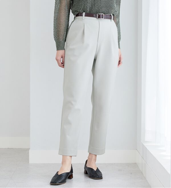 BELLUNA（ベルーナ）の「ツイルジャージー素材テーパードパンツ（テーパードパンツ）」｜アイスグレー