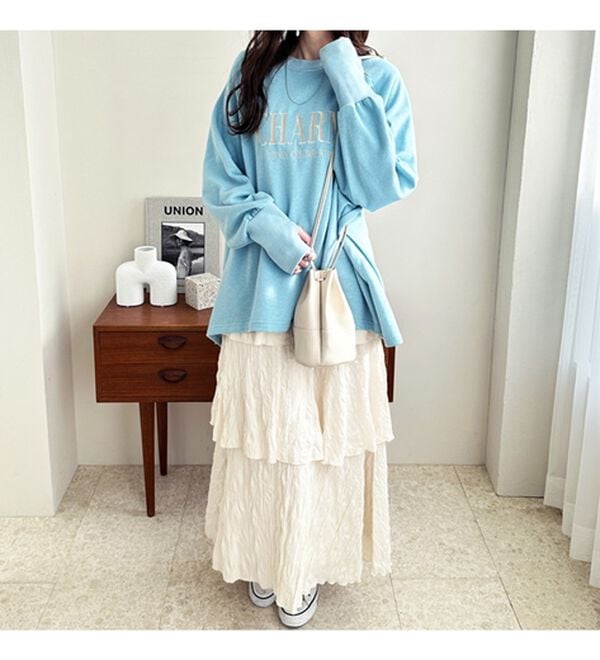 GeeRA（ジーラ）の「指穴デザイン刺しゅうロゴスウェット（トレーナー・スウェット）」｜詳細画像