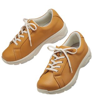ルフラン（ルフラン）の「スッと履けるウォーキングシューズ・ブーツ＜ラシーナコンフォート＞（スニーカー）」｜ヒモ（キャメル）