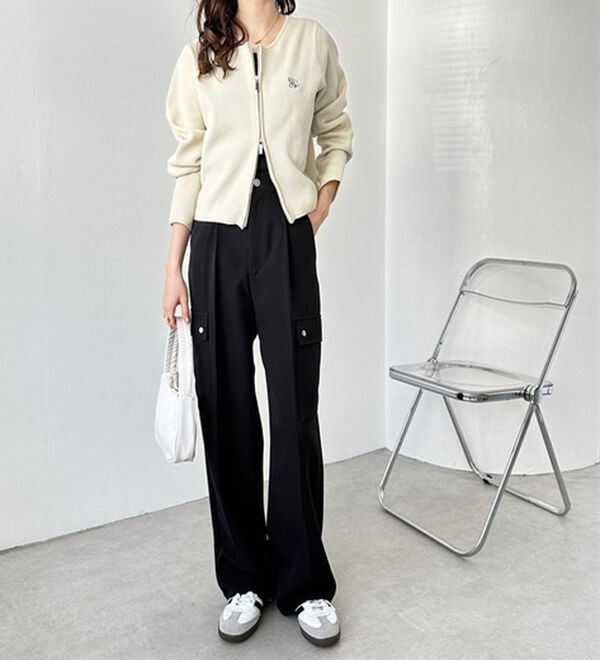 GeeRA（ジーラ）の「タックワイドストレートカーゴパンツ（フルレングスパンツ）」｜詳細画像