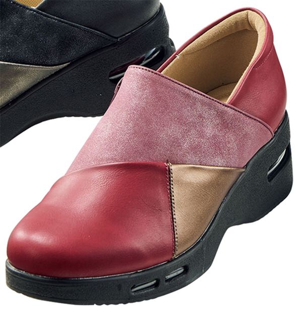 BELLUNA（ベルーナ）の「４Ｅダブルエア切替シューズ（スリッポン）」｜レッド