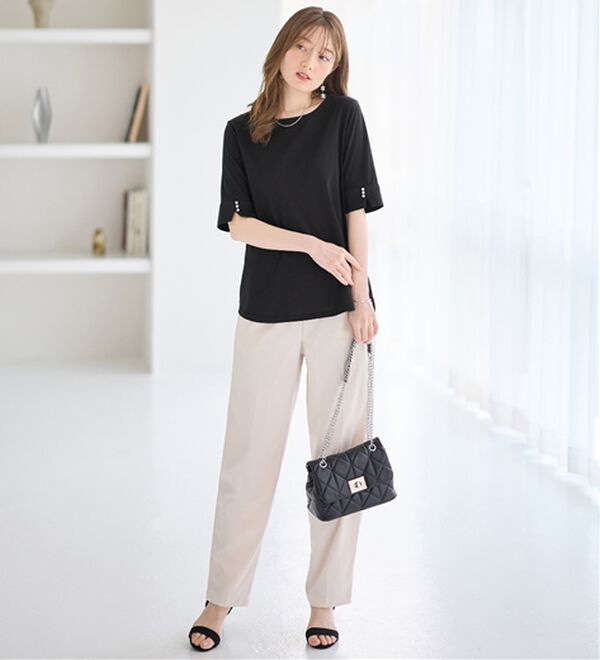 alotta（アロッタ）の「【選べる袖丈】柔らか綿混素材パール調ボタンＴシャツ（カットソー）」｜詳細画像