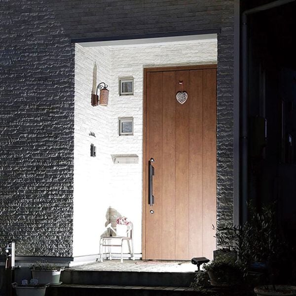 「人感センサー付ソーラー２灯ライト（照明・ライト）」｜詳細画像