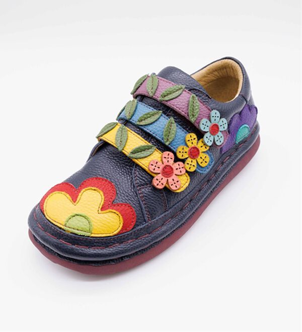 BELLUNA（ベルーナ）の「＜エスタシオン＞幅広牛革フラワーシューズ（フラットシューズ）」｜詳細画像