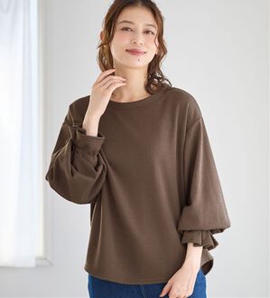 Viola e Viola（ヴィオラ エ ヴィオラ）の「裏ファー袖タックプルオーバー（カットソー）」｜モカ