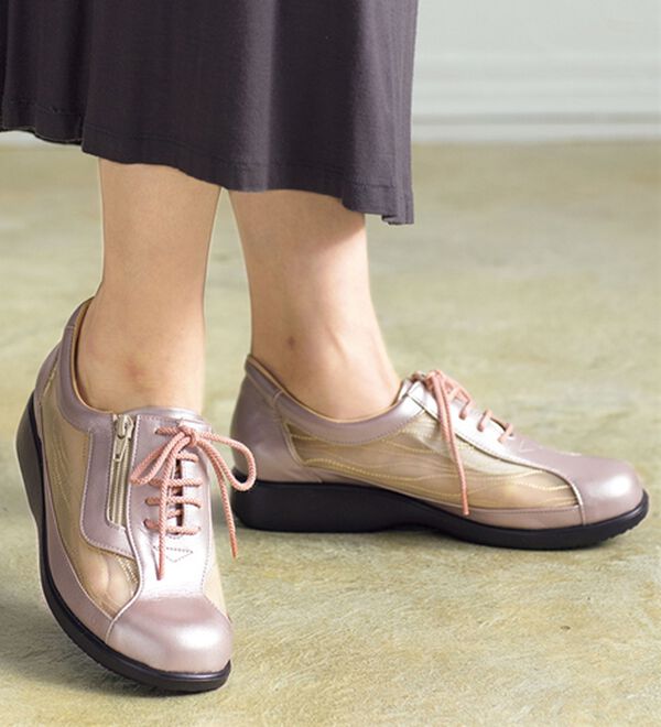 ルフラン（ルフラン）の「４Ｅ牛革涼しげチュールウォーキング（スニーカー）」｜パールピンク