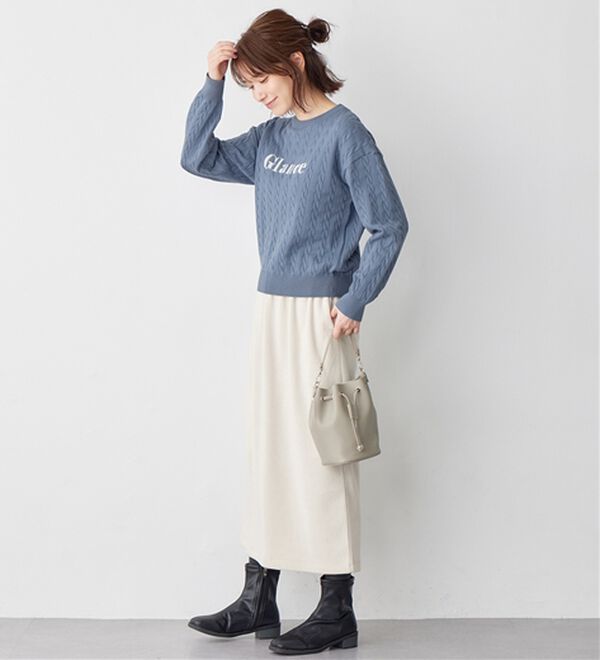 Viola e Viola（ヴィオラ エ ヴィオラ）の「洗えるもちもちロゴ刺しゅうケーブルニット（ニット・セーター）」｜詳細画像