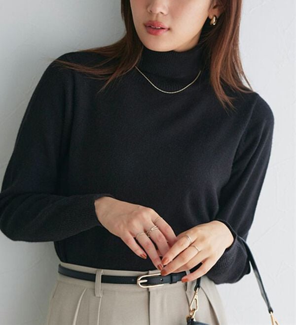 Pierrot（ピエロ）の「【Ｍ～３Ｌ】プレミアムカシミヤタッチタートルニット（ニット・セーター）」｜詳細画像