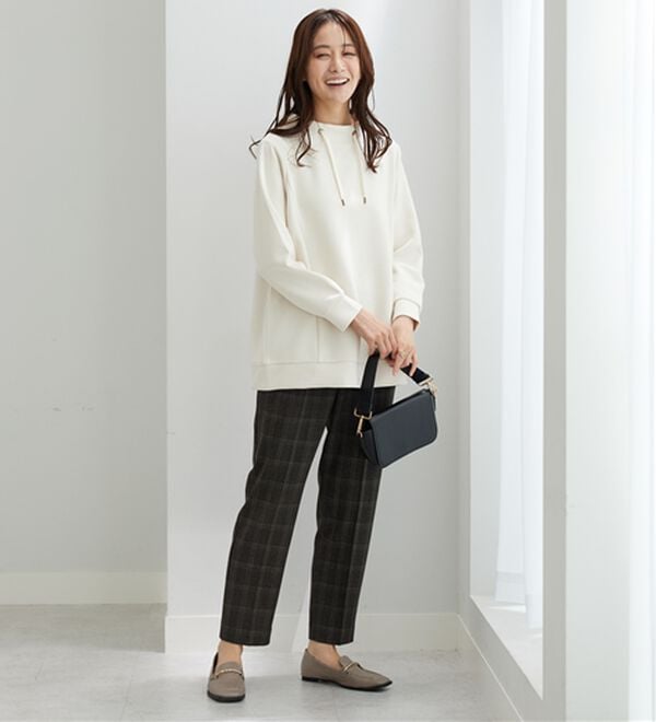 BELLUNA（ベルーナ）の「【新色追加】ワイドネックサイド切替プルオーバー（カットソー）」｜詳細画像