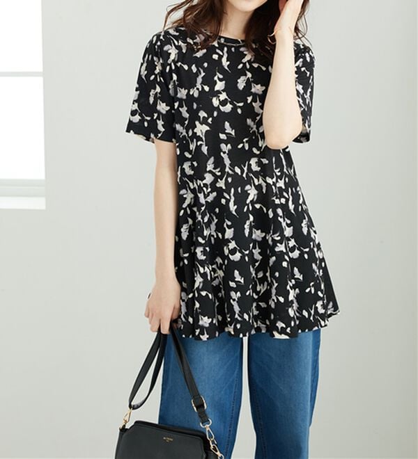 BELLUNA（ベルーナ）の「冷感フレアーシルエットプリントチュニック（チュニック）」｜詳細画像