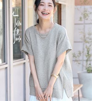 Viola e Viola（ヴィオラ エ ヴィオラ）の「ひんやりなめらかダンボール裾ジップチュニック（チュニック）」｜杢グレー