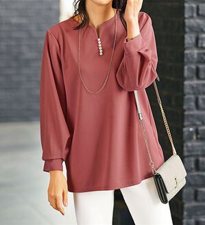 BELLUNA（ベルーナ）の「カットジョーゼット素材パール使いブラウス（ブラウス）」｜ピンク