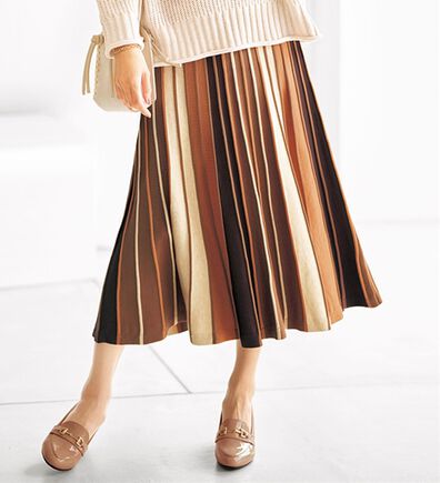 BELLUNA（ベルーナ）の「プリーツ風フレアーニットスカート（ロングスカート）」