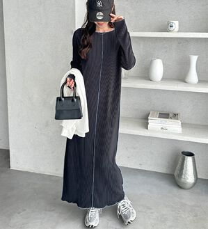 GeeRA（ジーラ）の「全骨格対応！配色プリーツワンピース（カットソーワンピース）」｜詳細画像