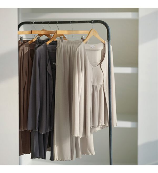 YU'NOW（ユナウ）の「【３点セット】カップ付ワッフルキャミソールルームウェアセット（パジャマ・ルームウェア）」｜詳細画像