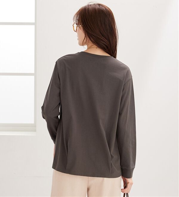 BELLUNA（ベルーナ）の「綿１００％大人顔サマ見え裾タックデザインプルオーバー（カットソー）」｜詳細画像