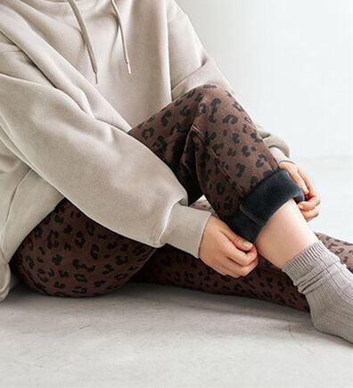 BELLUNA（ベルーナ）の「ふんわりなめらか裏ベロアパンツ（フルレングスパンツ）」