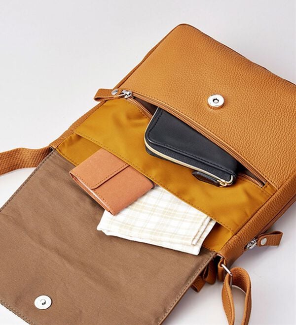 「日本製　姫路レザー印伝使い多機能ショルダー（その他メンズバッグ）」｜詳細画像