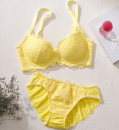 YU'NOW（ユナウ）の「レーシー脇高スッキリブラ＆ショーツ　～配色カラー～（ブラジャー＆ショーツセット）」