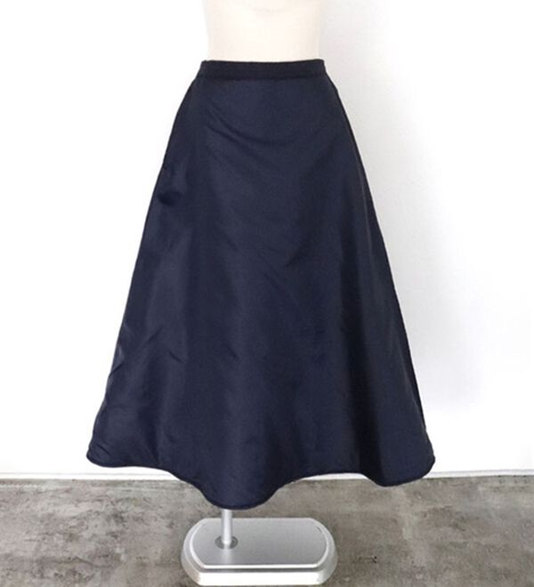 Pierrot（ピエロ）の「キルティングフレアスカート（ロングスカート）」｜詳細画像