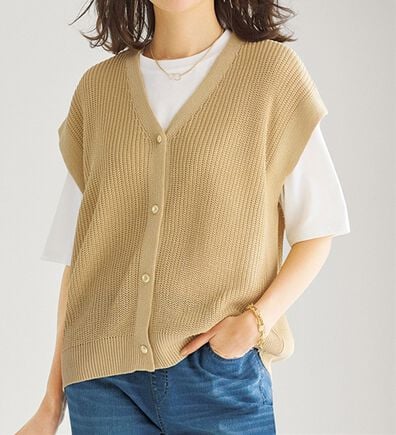 BELLUNA（ベルーナ）の「あぜ編ニット金ボタン使いアンサンブル（アンサンブル）」