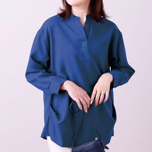 BELLUNA（ベルーナ）の「カルゼ素材裾タックスキッパーチュニック（チュニック）」｜ブルー