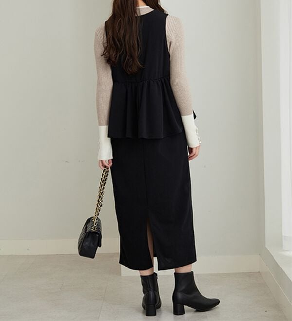 GeeRA（ジーラ）の「配色デザインくるみボタン付リブニット（ニット・セーター）」｜詳細画像