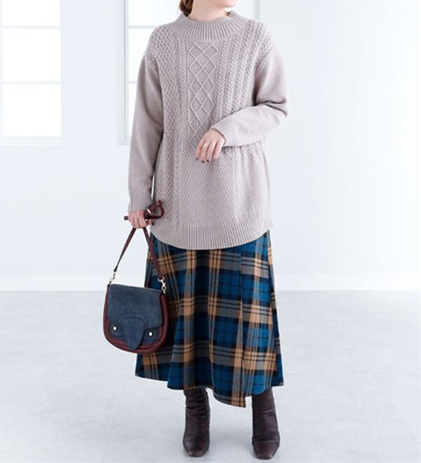 BELLUNA（ベルーナ）の「パッチワーク調ケーブルニットチュニック（チュニック）」｜詳細画像