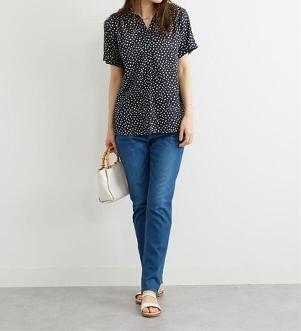 BELLUNA（ベルーナ）の「エアリーツイル裾タックシャツチュニック（チュニック）」｜詳細画像