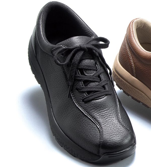 「＜ＬＥＯＮ＞ディアスキン　レザースニーカー（メンズスニーカー）」｜ブラック