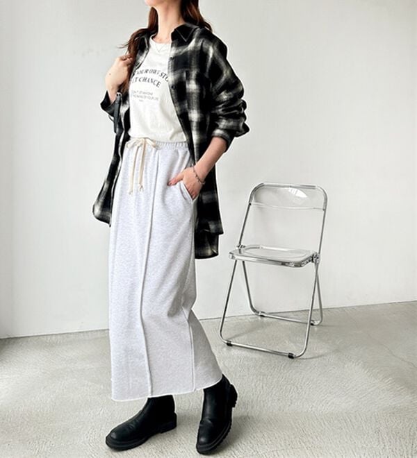 GeeRA（ジーラ）の「すっきり見え！フロントラインスウェットナロースカート（ロングスカート）」｜詳細画像