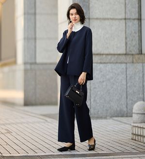 GeeRA（ジーラ）の「【２点セット】フレアーラインジャケットワイドパンツセットアップスーツ（パンツスーツ）」｜ネイビー