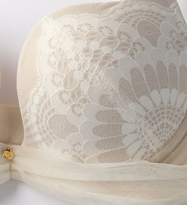 YU'NOW（ユナウ）の「谷間メイクのもちぷるブラ＆ショーツ（ブラジャー＆ショーツセット）」｜詳細画像