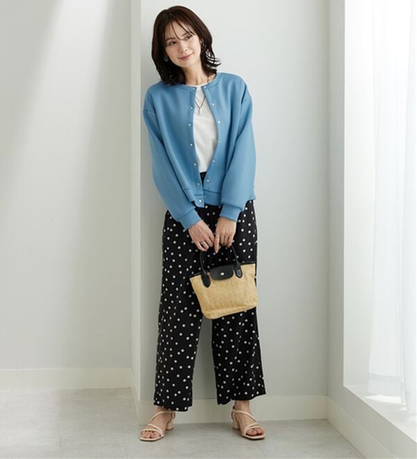 BELLUNA（ベルーナ）の「きれい見えスナップボタンカーディガン（ニットカーディガン）」｜詳細画像