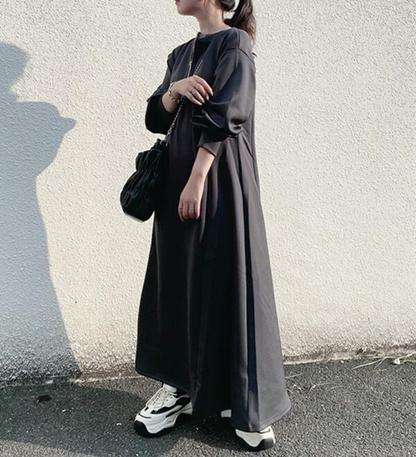 GeeRA（ジーラ）の「1枚で決まる！ハーフジップフレアワンピース（カットソーワンピース）」｜詳細画像