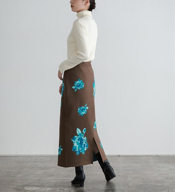 Pierrot（ピエロ）の「花柄ジャカードスカート（ひざ丈スカート）」｜詳細画像