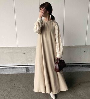 GeeRA（ジーラ）の「【インスタグラマーOCHIEさんコラボ】ノースリーブフレアーワンピース（ジャンパースカート）」｜エクリュ