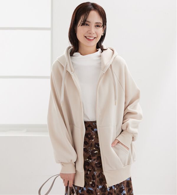 BELLUNA（ベルーナ）の「裏起毛素材ビッグシルエットジップパーカー（パーカー）」｜詳細画像