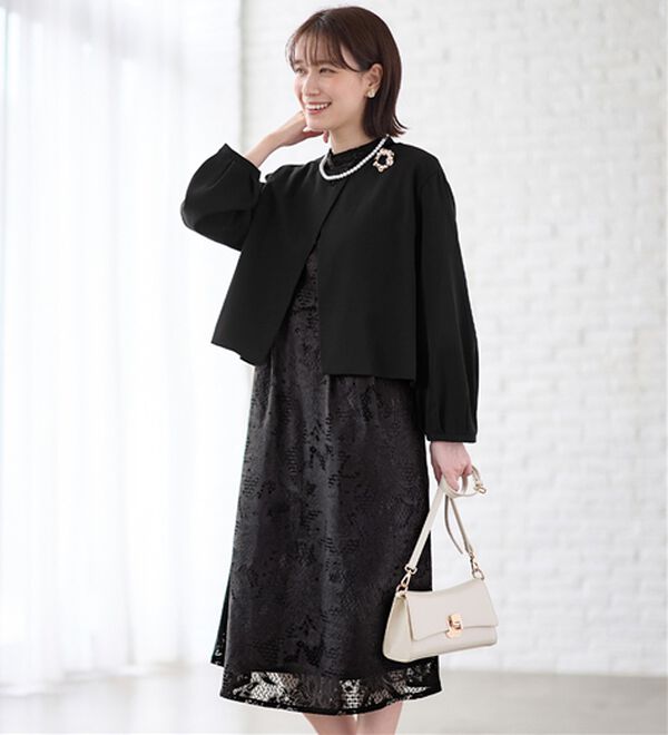 Viola e Viola（ヴィオラ エ ヴィオラ）の「【5つの機能付】華やかレース使いワンピースアンサンブル（ワンピースセットスーツ）」｜詳細画像