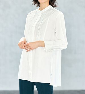 VINNO（ヴィノ）の「キルト風デザイン切替ブラウス（ブラウス）」｜オフホワイト