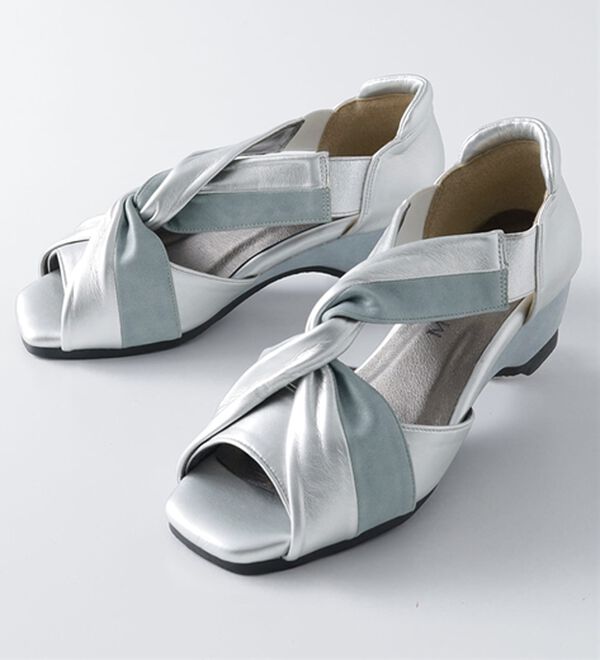 BELLUNA（ベルーナ）の「４Ｅクロスウェッジパンプス（パンプス）」｜詳細画像