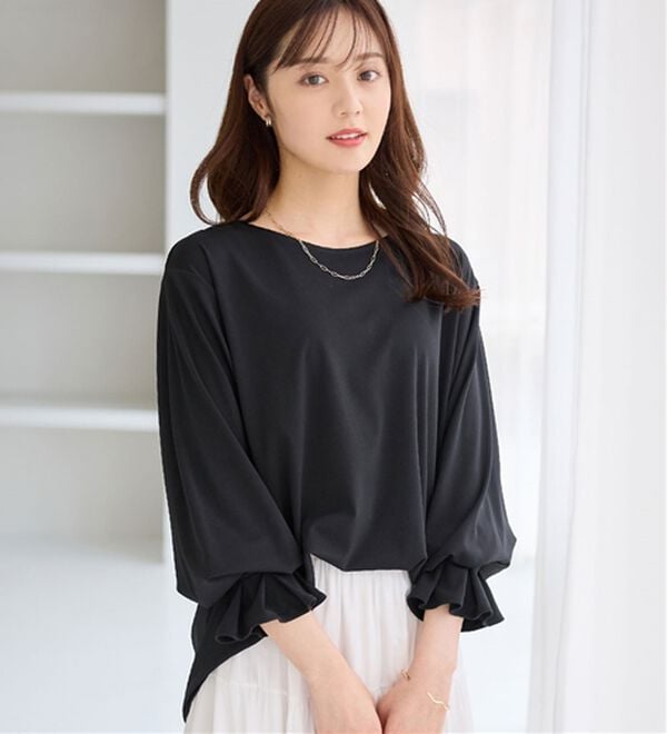 alotta（アロッタ）の「袖タックデザインプルオーバー（カットソー）」｜ブラック